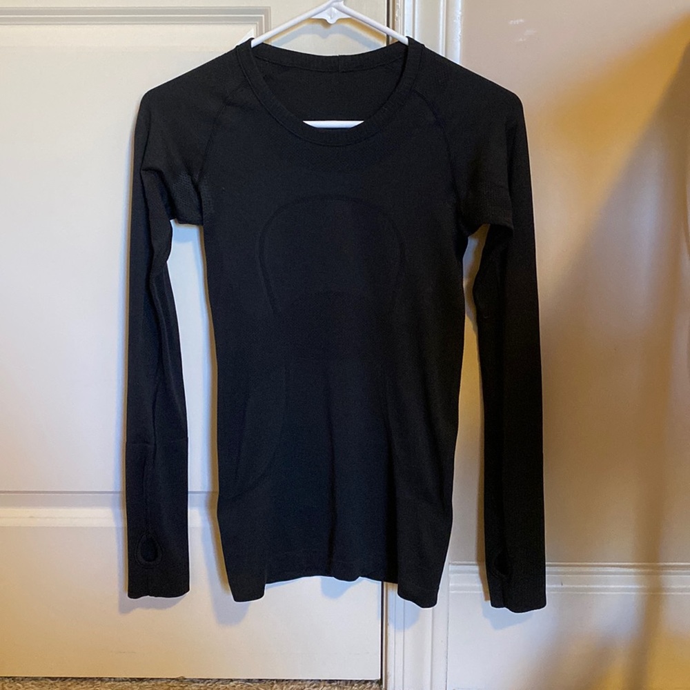 COPY - LULULEMON swiftly tech long sleeve! Size 4